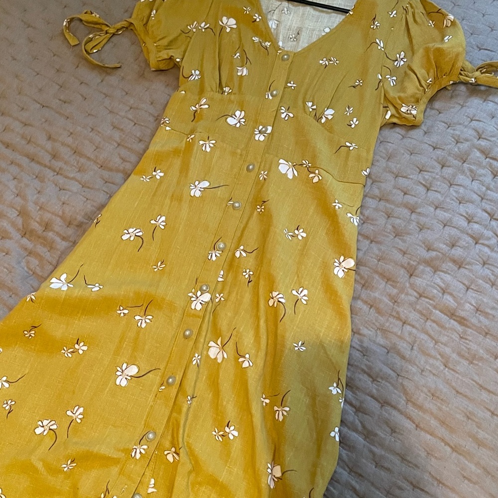 Universal Thread floral button down dress size S